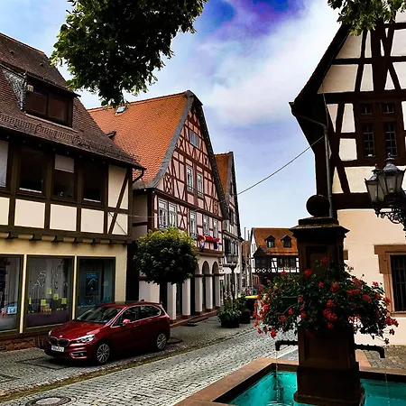 公寓 Wohnen Am Historischen Rathaus 米歇尔施塔特